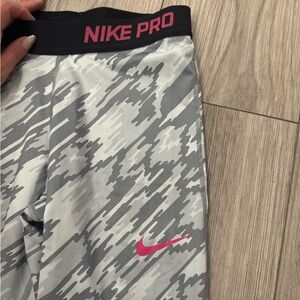 Nike pro breast cancer edition leggings